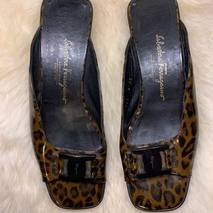 Salvatore Ferragamo Logo Flat Slides Leopard Print